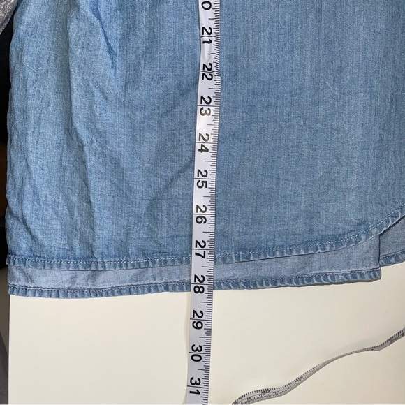 J. Jill Denim Medium Wash Chambray Split Neck Popover Tunic Top Medium Women’s - Picture 7 of 10